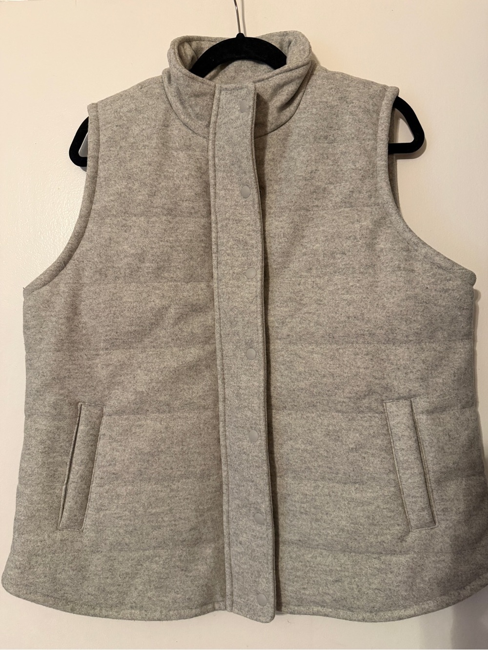 Croft & Barrow quilted Gray Vest women L